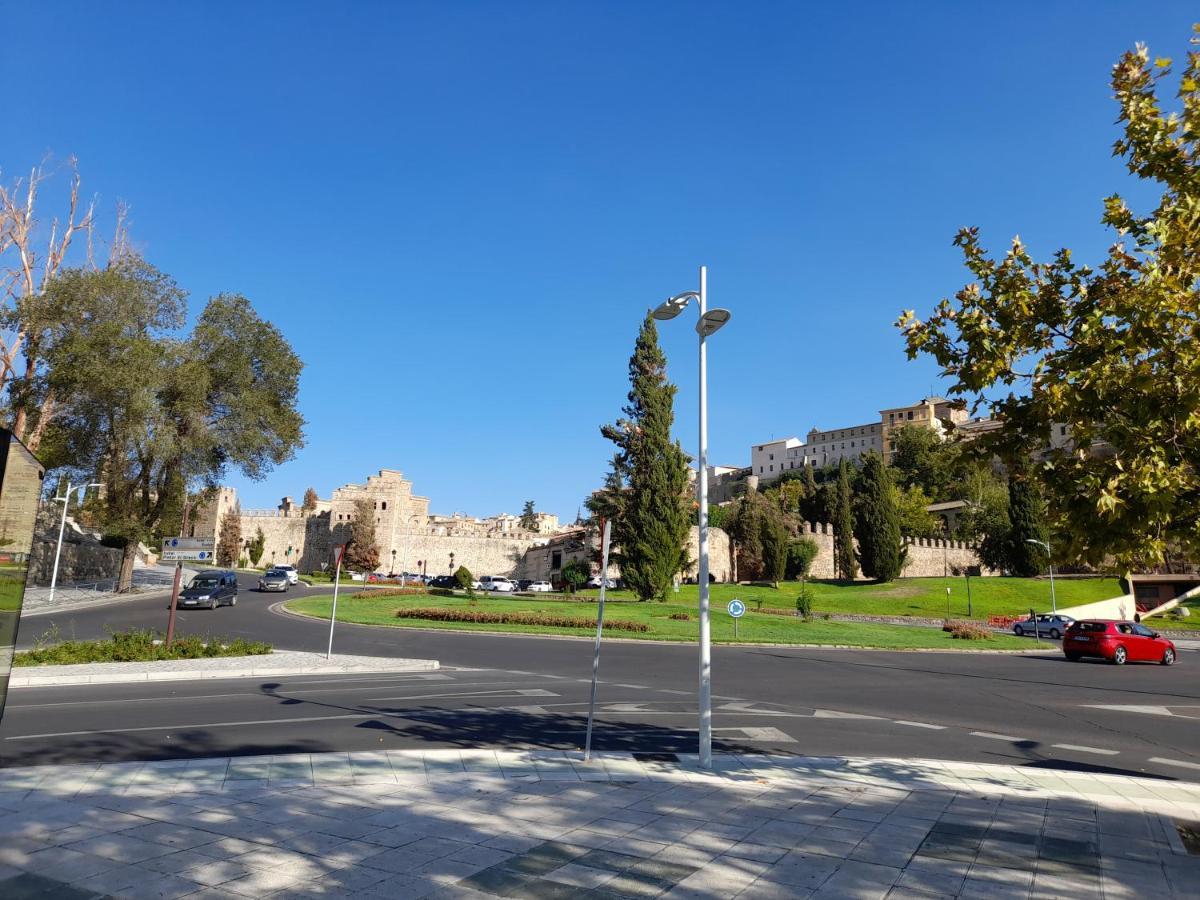 No Fiestas, 5 Dormitorios Solo Familias, Parejas O Trabajo Parking Publico Gratis A 300M Toledo Exteriör bild